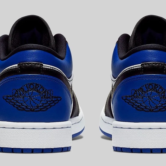 Jordan 1 Lows Royal Toe - Picture 2 of 4